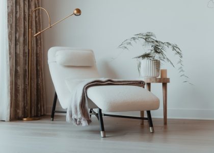 Photo wooden floor lamp