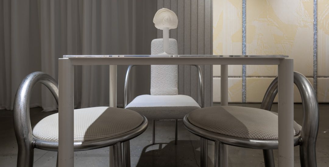 Photo metal table lamp
